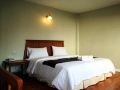 Sri Chumphon Hotel Eksteriør bilde